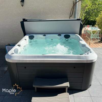 Spa Terre-Neuve Maple Spa installé à Plancher-Bas en Haute-Saône